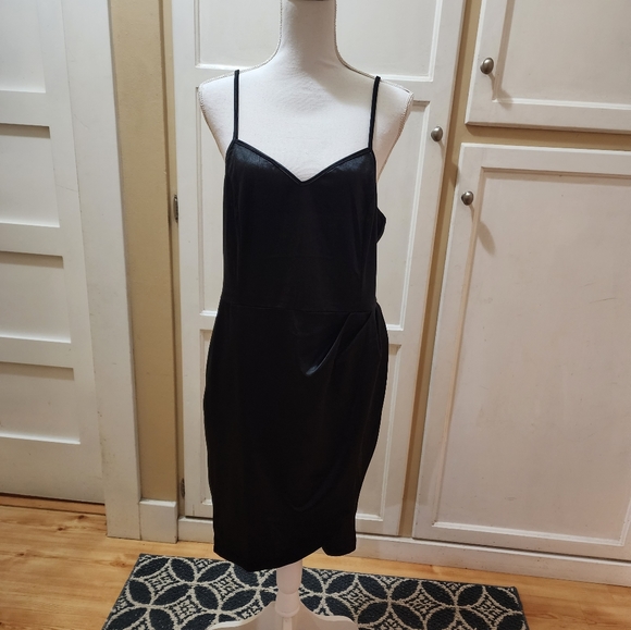 SHEIN Women's Fashion Leather Wrap Hem Cami Dress NWOT - Picture 4 of 15
